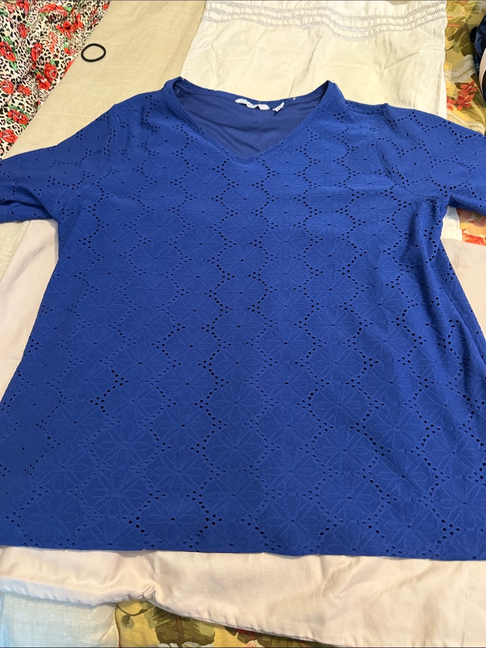 Isaac Mizrahi Royal Blue V-Neck Eyelet Knit Top